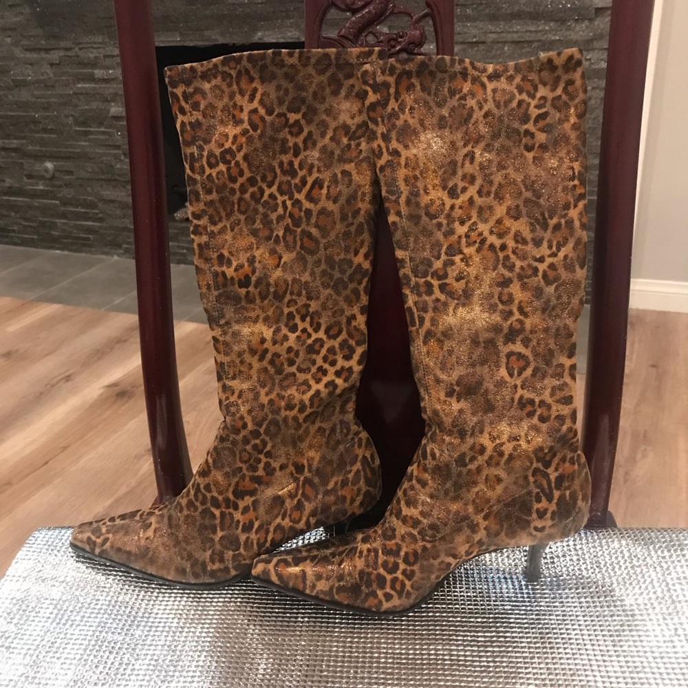 Donald Pliner stretch boots 7